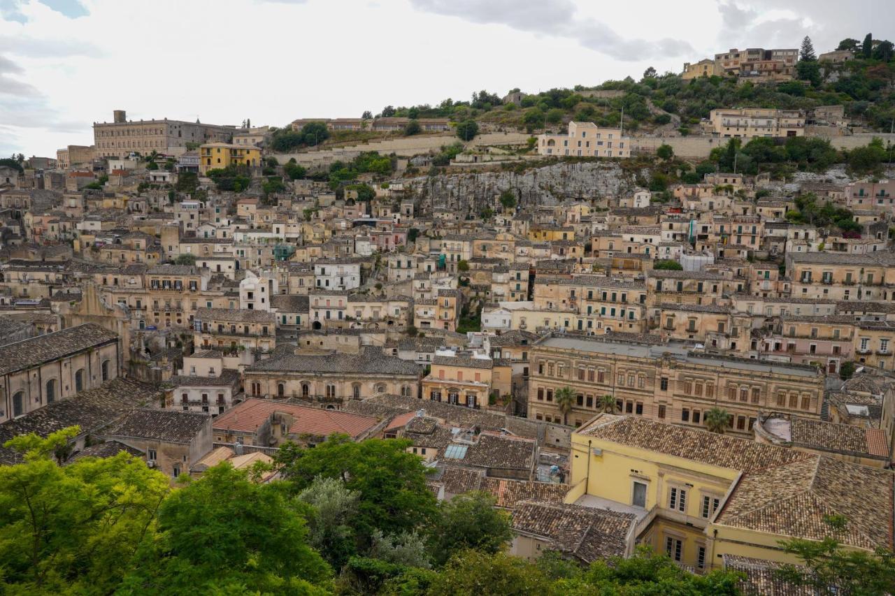 Modica Castle Villa Bagian luar foto